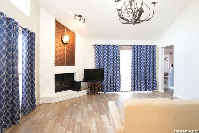 Image 5 of 32 For 3402 Tree Hill