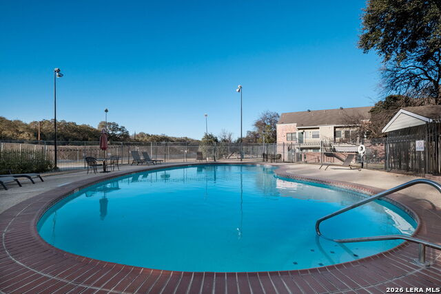 Image 12 of 20 For 11610 Vance Jackson  414