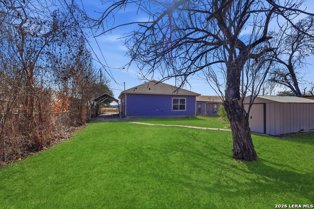 Image 16 of 17 For 2943 Ruiz  