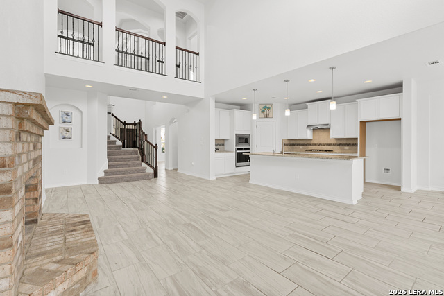 Image 8 of 32 For 6918 Comanche Cougar