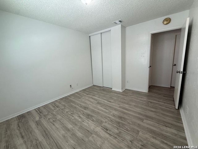 Image 5 of 13 For 1318 Bayou Dr