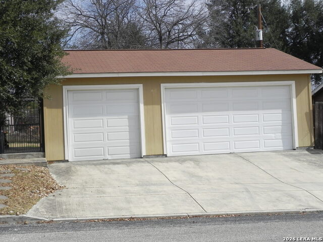 Image 20 of 24 For 4406 Monaco  