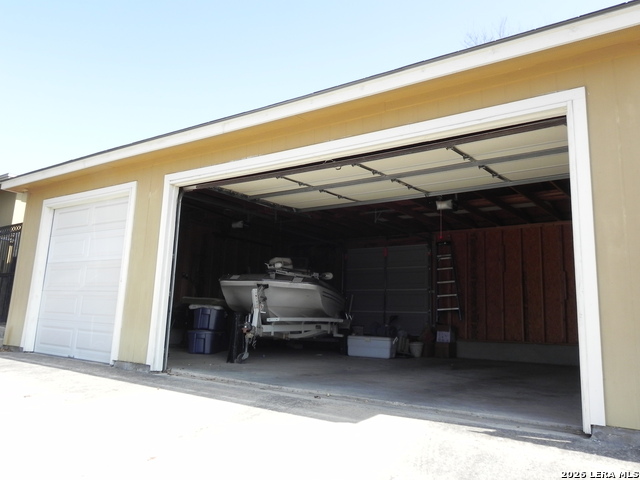 Image 21 of 24 For 4406 Monaco  