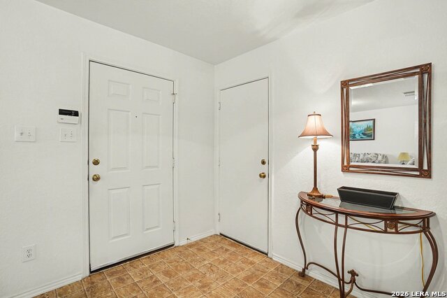 Image 4 of 33 For 133 Springtree Grove