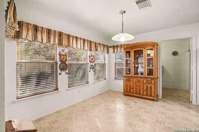 Image 7 of 33 For 133 Springtree Grove