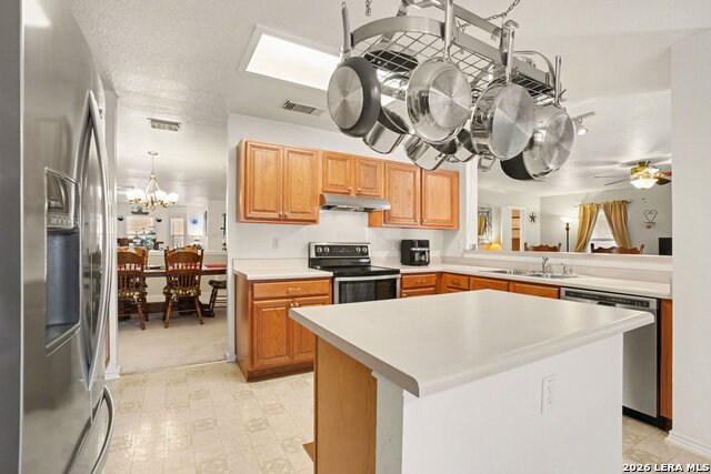 Image 9 of 33 For 133 Springtree Grove