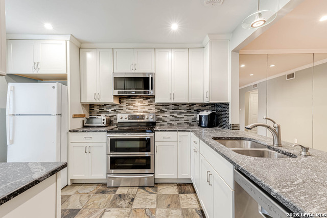 Image 21 of 31 For 13130 Blanco  Apt 1505