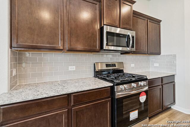 Image 11 of 31 For 21139 Prairie Rose