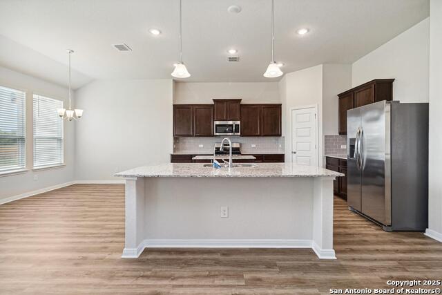 Image 8 of 31 For 21139 Prairie Rose