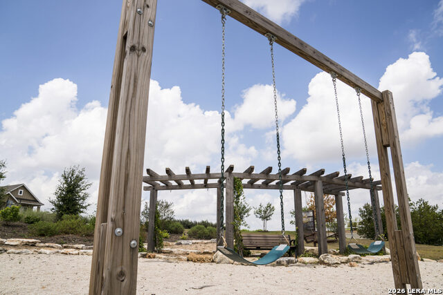 Image 38 of 41 For 12017 Garden Shoot