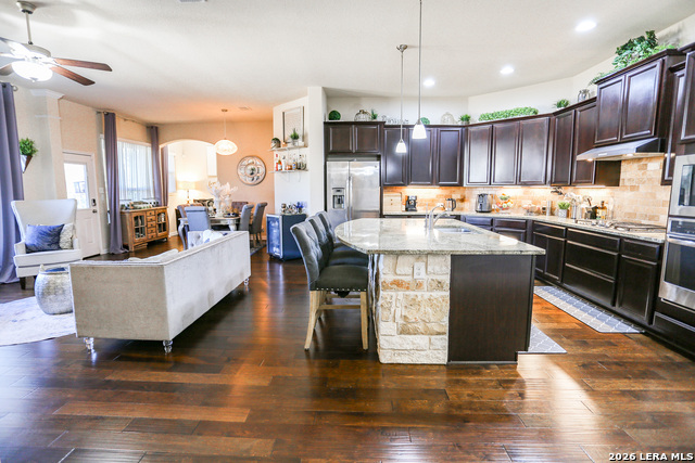 Image 9 of 41 For 12017 Garden Shoot