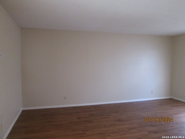 Image 6 of 18 For 4431 Myrna Dr