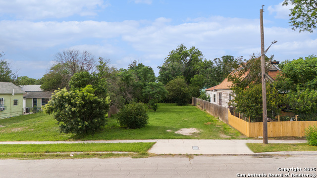 Image 3 of 11 For 620 Sherman  