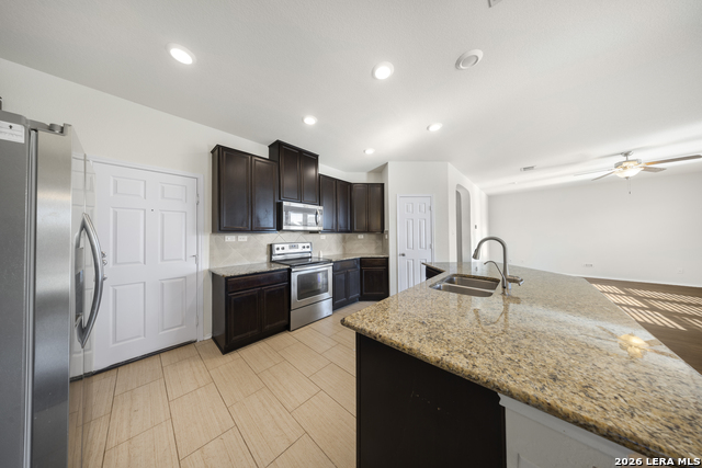 Image 12 of 27 For 1402 Bluejay Court