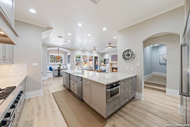 Image 13 of 40 For 407 Burr Rd  