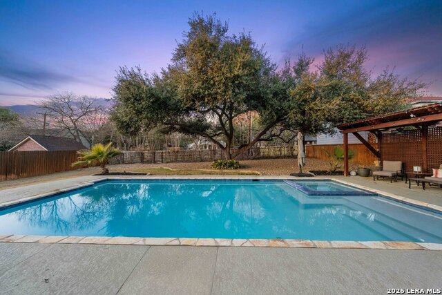 Image 18 of 40 For 407 Burr Rd  