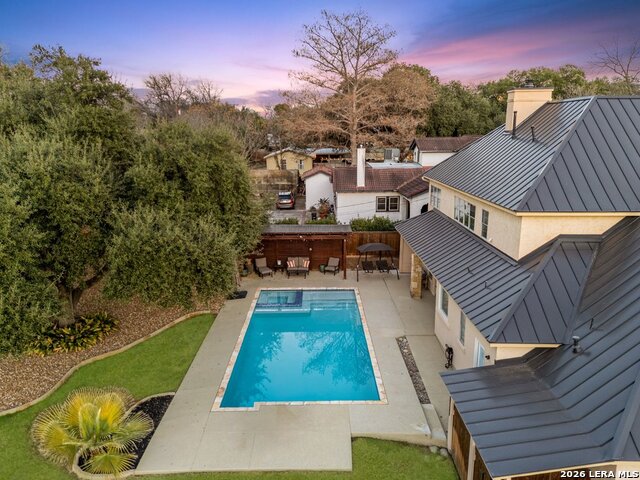 Image 19 of 40 For 407 Burr Rd  