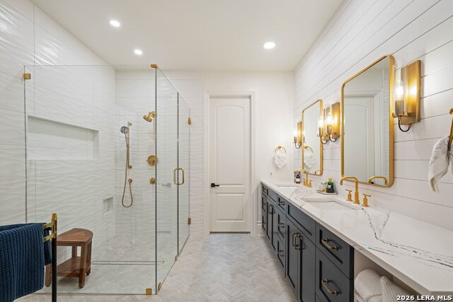 Image 29 of 40 For 407 Burr Rd  