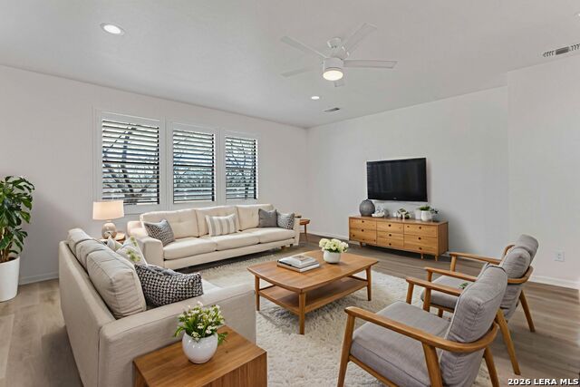 Image 13 of 50 For 16282 Fm 472