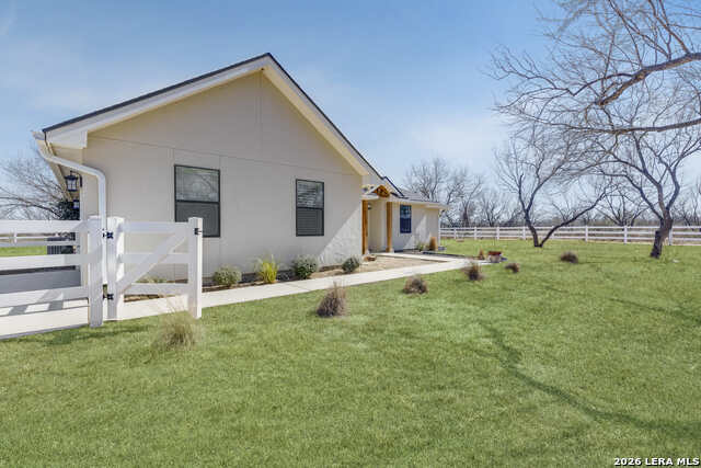 Image 3 of 50 For 16282 Fm 472