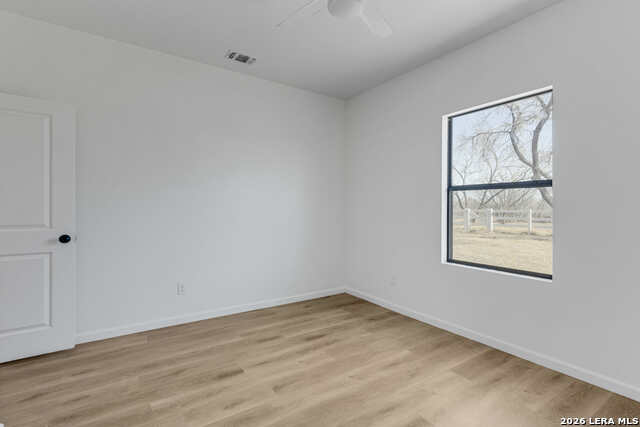 Image 30 of 50 For 16282 Fm 472