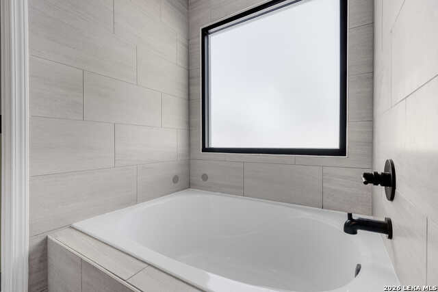 Image 36 of 50 For 16282 Fm 472