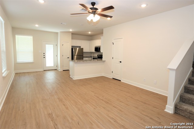 Image 2 of 17 For 2515 Lynwood Bend  102