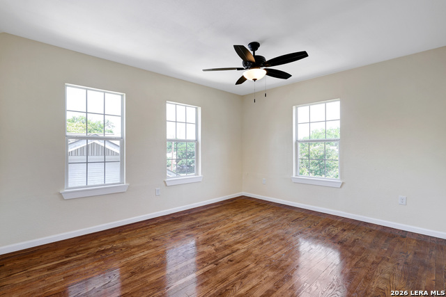 Image 3 of 46 For 834 W Russell Pl