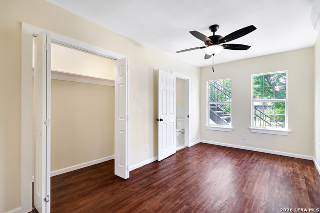 Image 42 of 46 For 834 W Russell Pl