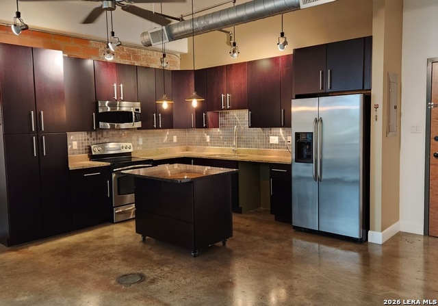 Image 3 of 24 For 831 Flores  2212