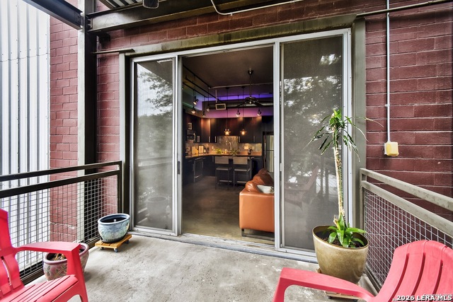 Image 5 of 24 For 831 Flores  2212