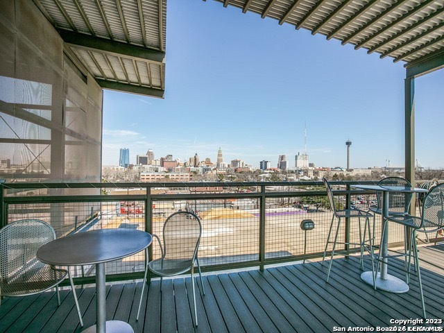 Image 8 of 24 For 831 Flores  2212