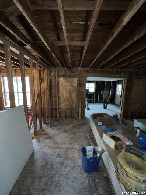 Image 17 of 24 For 431 Glenview E