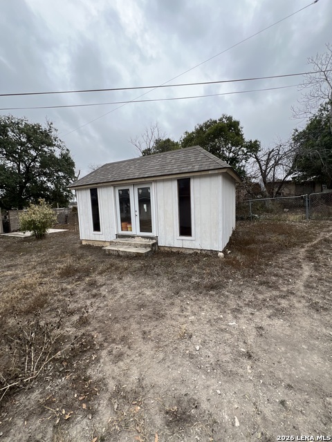 Image 22 of 24 For 431 Glenview E