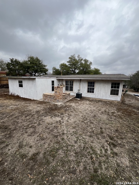 Image 23 of 24 For 431 Glenview E