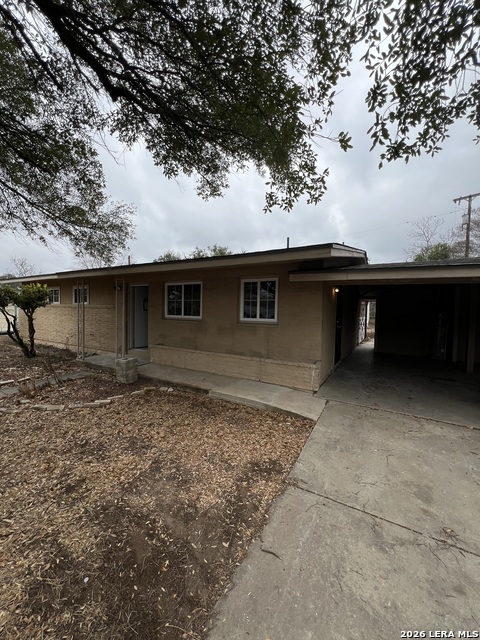 Image 3 of 24 For 431 Glenview E