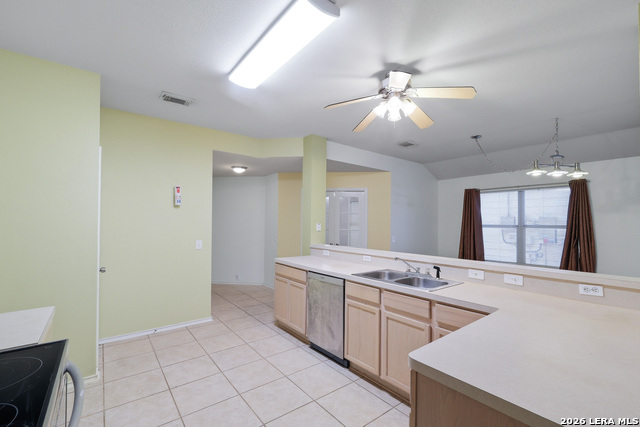 Image 14 of 36 For 6619 Chasethorn