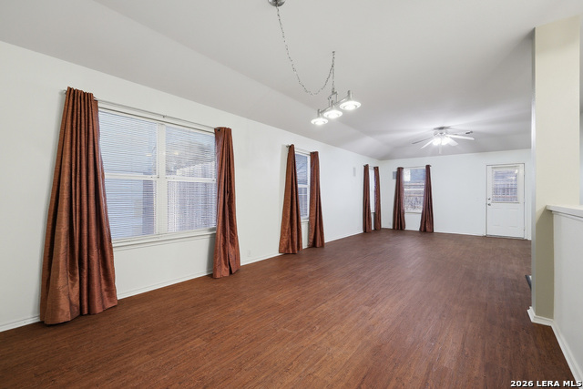 Image 4 of 36 For 6619 Chasethorn