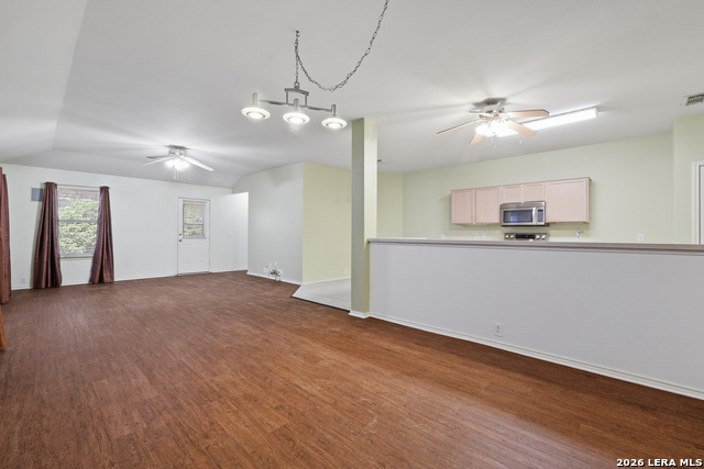 Image 5 of 36 For 6619 Chasethorn