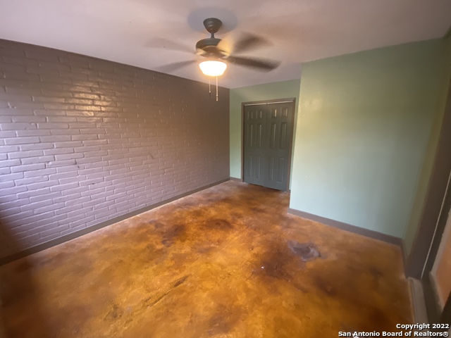 Image 8 of 9 For 211 Natalen Ave  204