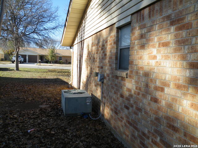 Image 27 of 33 For 1420 Pams Path