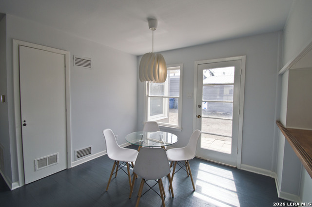 Image 7 of 32 For 602 Sacramento