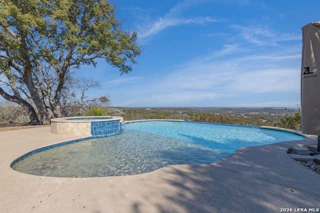 Image 11 of 50 For 26938 Karsch