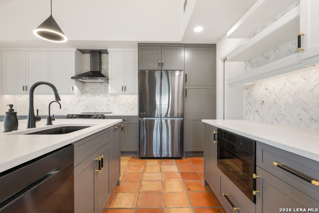 Image 13 of 50 For 26938 Karsch