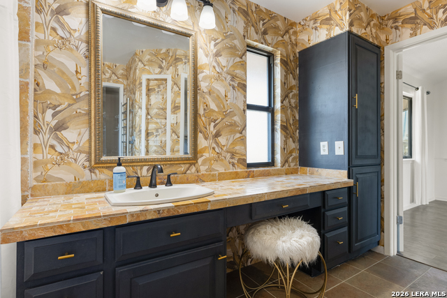 Image 19 of 50 For 26938 Karsch