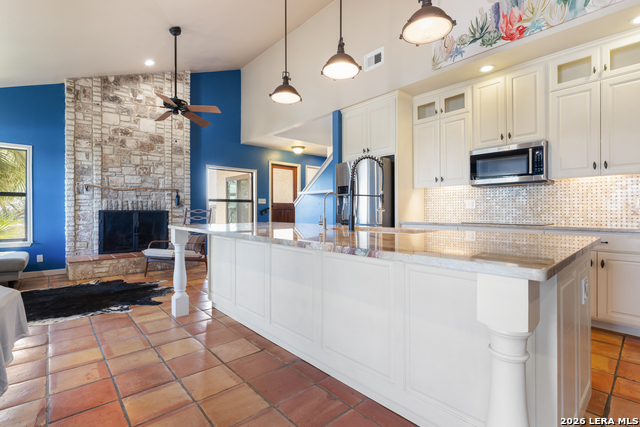 Image 28 of 50 For 26938 Karsch