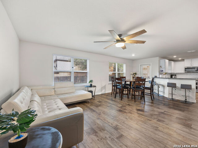 Image 10 of 38 For 22146 Pivot  