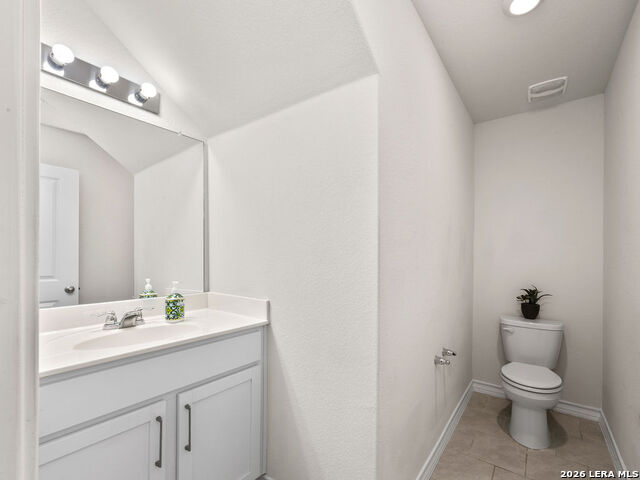 Image 12 of 38 For 22146 Pivot  