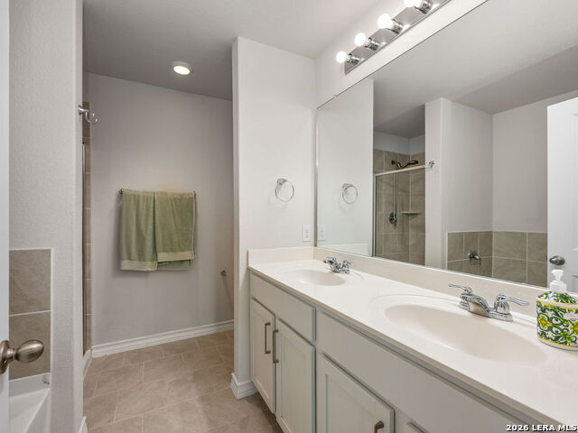 Image 23 of 38 For 22146 Pivot  