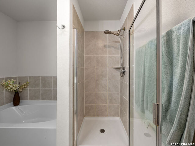 Image 26 of 38 For 22146 Pivot  